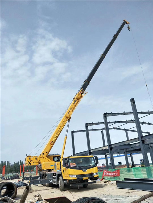 开鲁县超高层建筑钢结构吊装案例